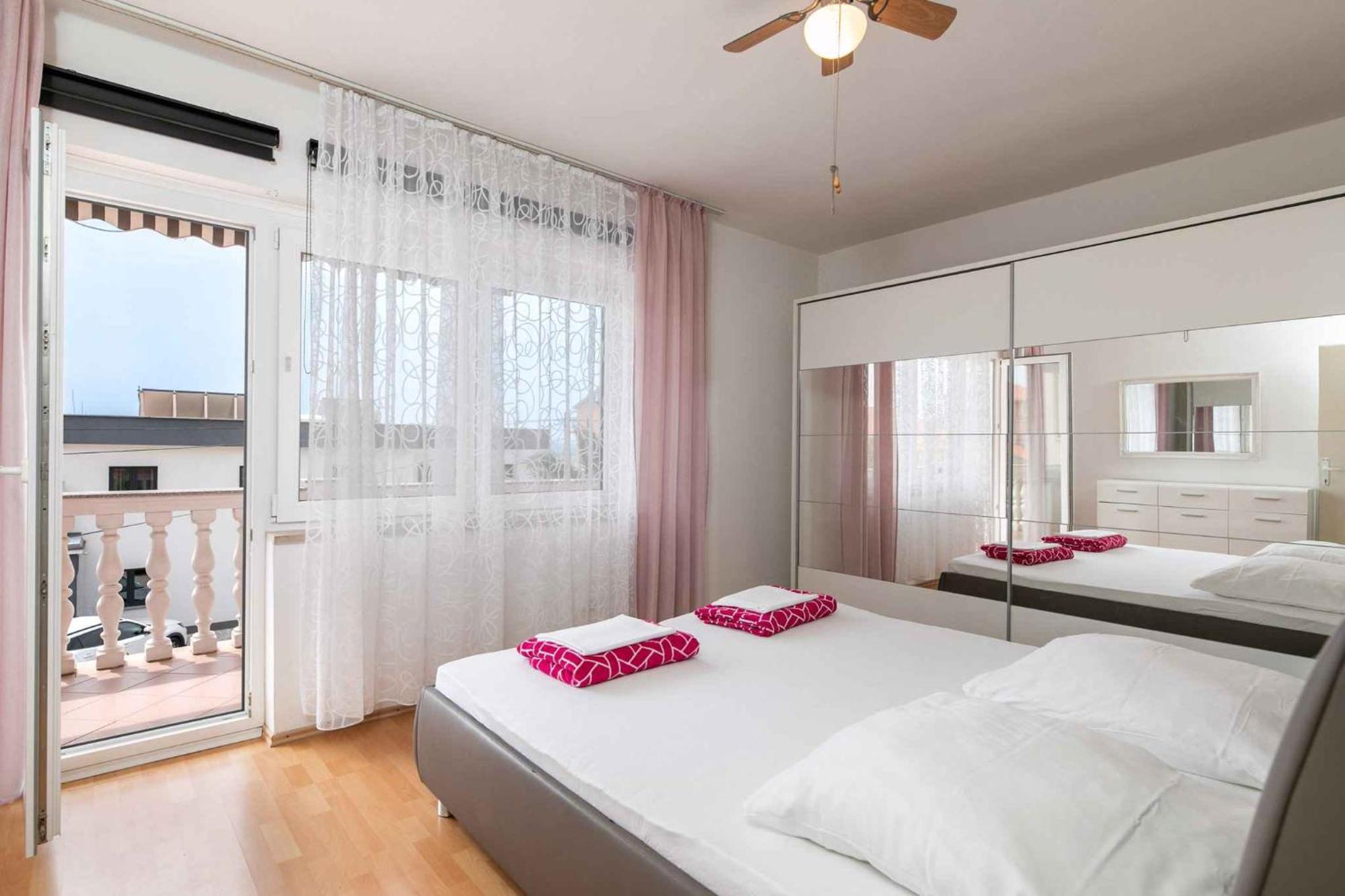 Apartment In Crikvenica 39210 Екстер'єр фото