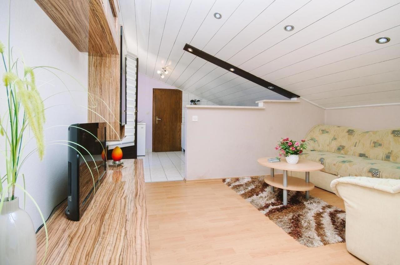 Apartment In Crikvenica 39210 Екстер'єр фото