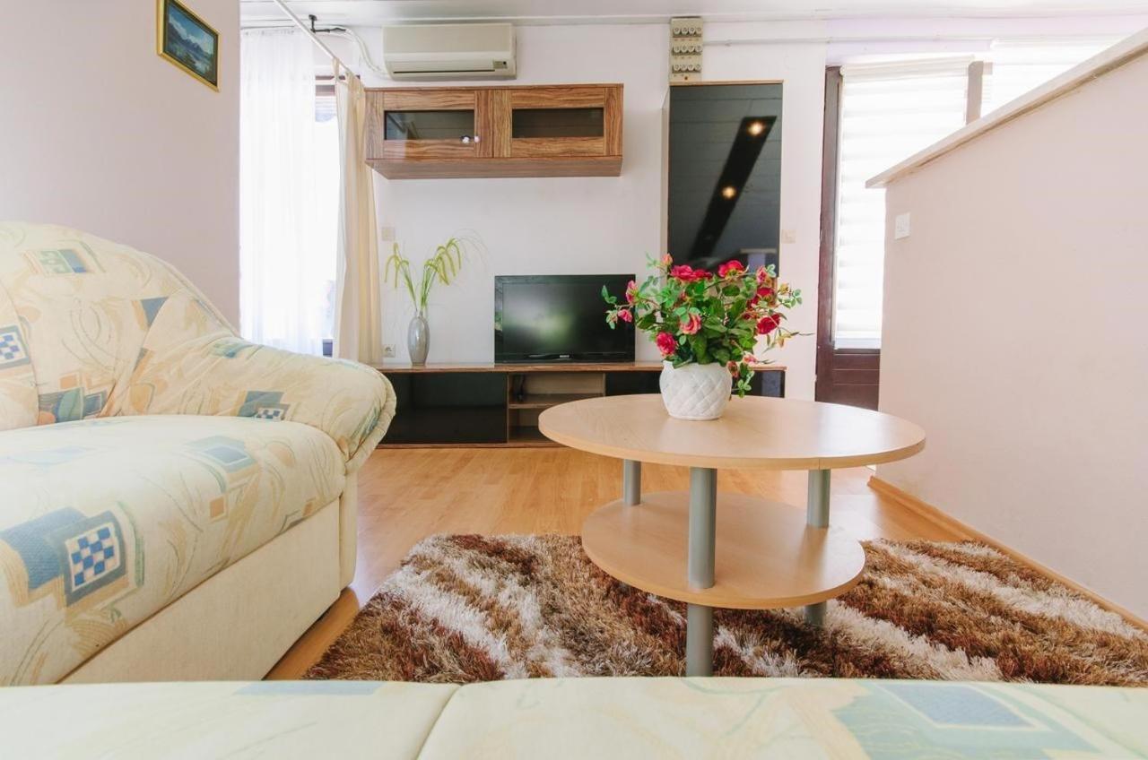 Apartment In Crikvenica 39210 Екстер'єр фото